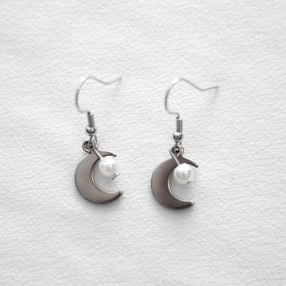 Pearl Moon Drop Earrings - Picture 3 of 4